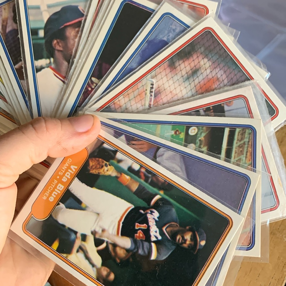 Lot of 29 1982 Fleer Baseball Trading Cards